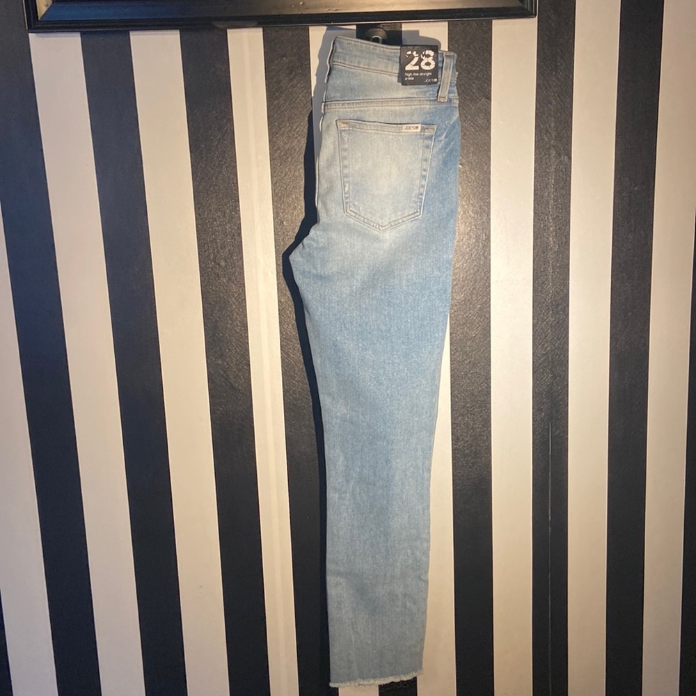 Straight cut jeans lit blue jeans